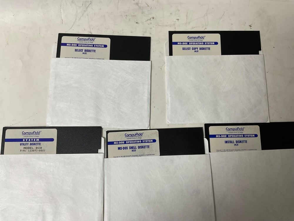 CompuAdd 810 Computer # 100921-0001 model A002 Keyboard Diskette powers up fine