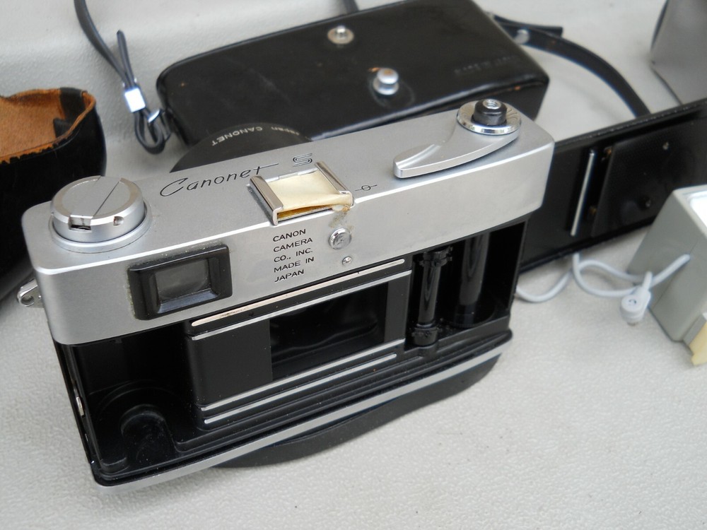 Canon Canonet S 35 mm Camera W/J-3 Flash Leather Camera Case Untested