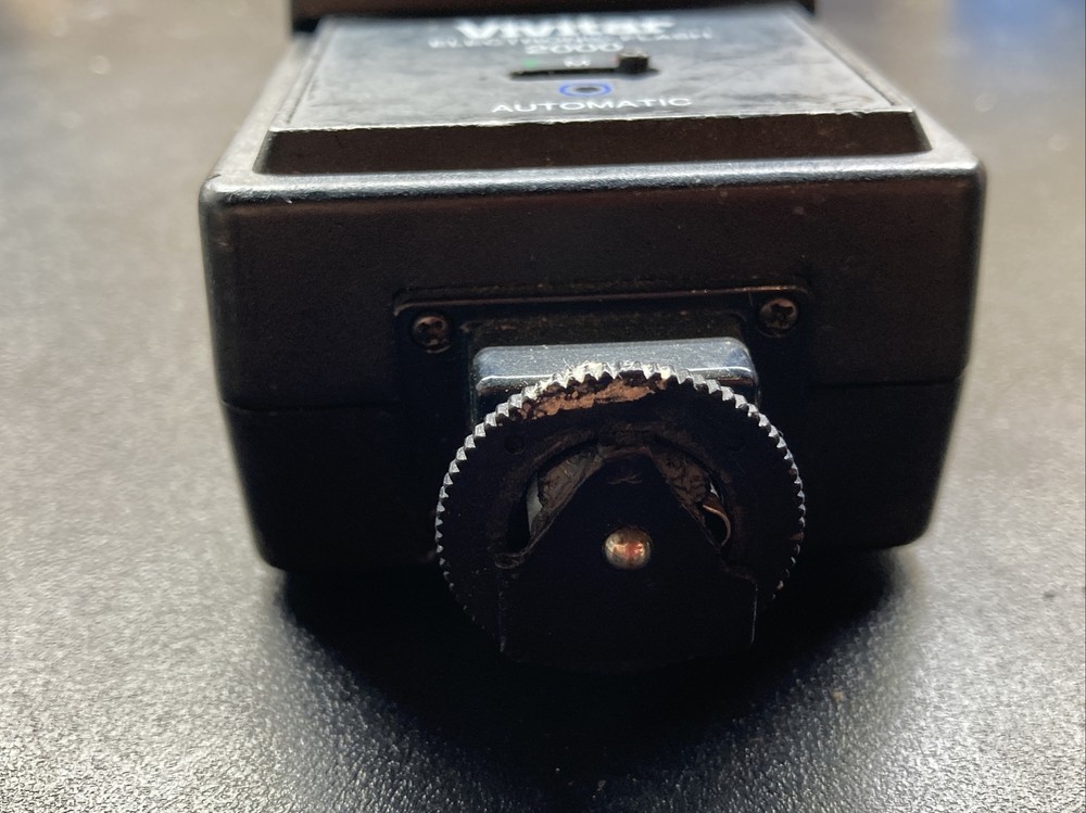 Vivitar Electronic Flash 2000 For Parts Untested