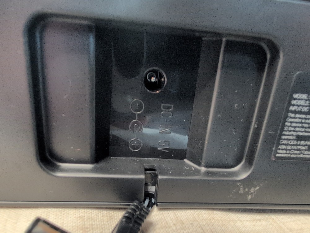 Amazon Basics Xbox One Dual Controller Charging Dock Station