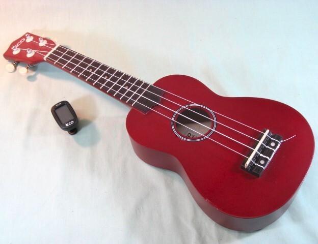 UKULELE iECO Beginner's Model 4-String w/ Case and Electronic Tuner