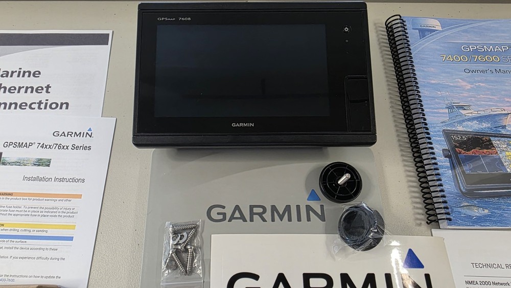 Garmin GPSMAP 7608 8" Marine GPS Chartplotter – Touchscreen – Complete Kit]