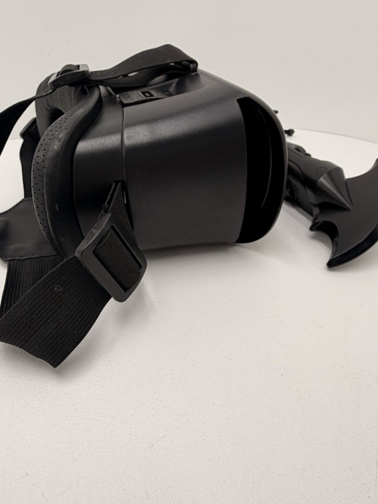 Batman VRSE VR Headset w Batarang Controller DC Smartphone VR System Set