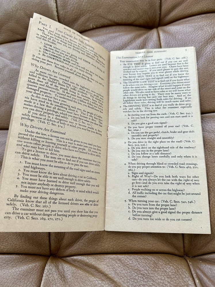ORIGINAL 1944 DMV CALIFORNIA VEHICLE CODE SUMMARY BOOKLET