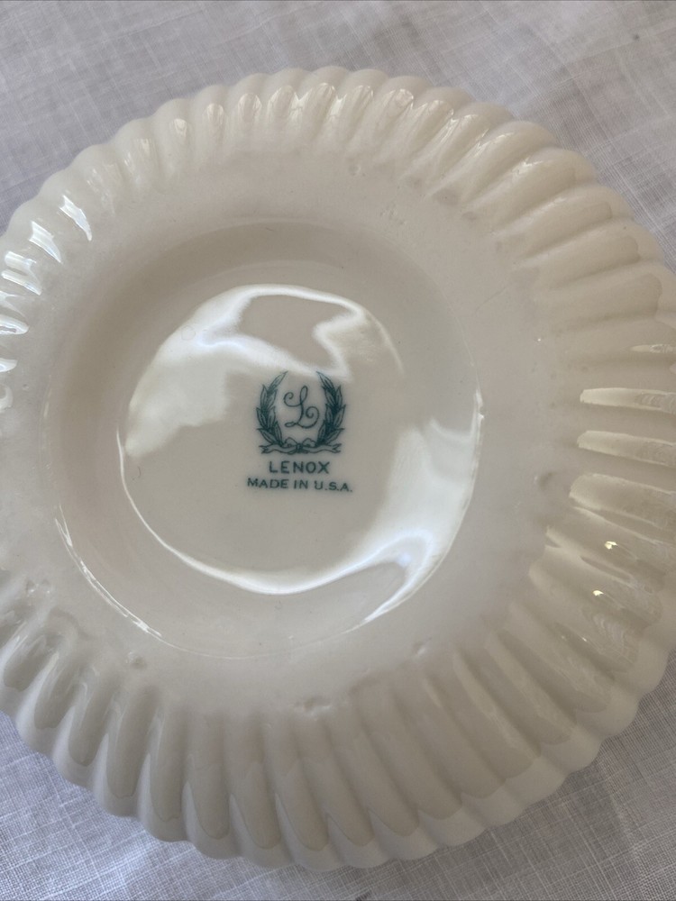 LENOX--IVORY COLOR SUGAR SERVER ~RARE ~ OLD BLUE MARK