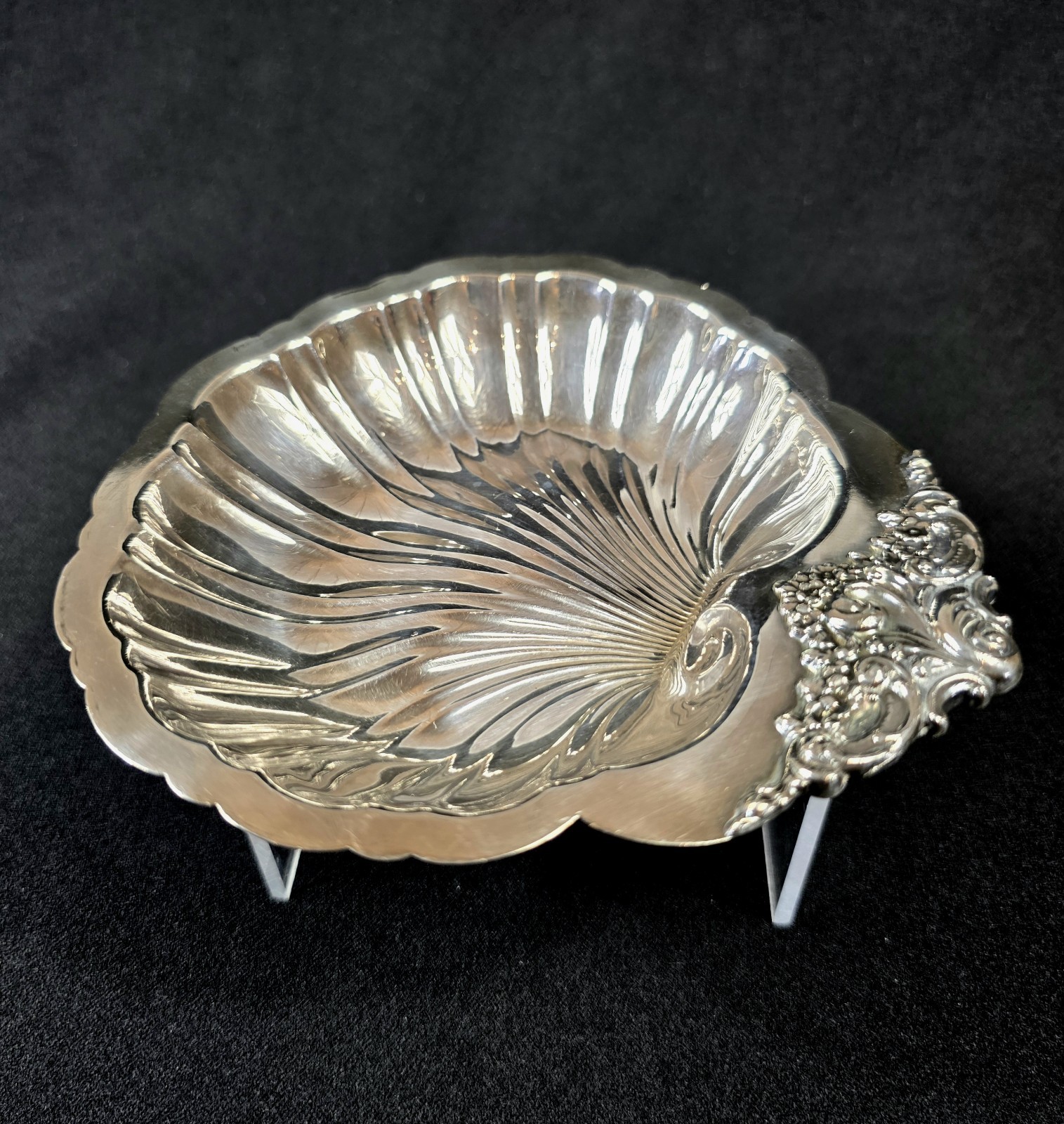 Vintage Baroque By Wallace Silver Plate Shell Relish Nut Dish Mid-Century