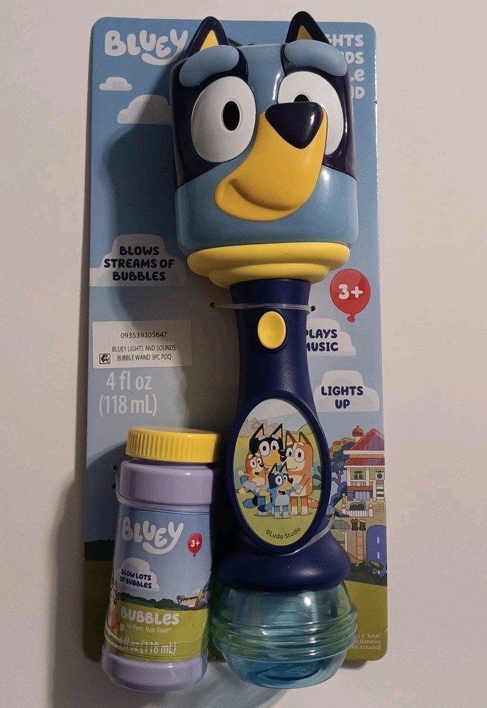 BLUEY Lights & Sound Bubble Wand, Includes Bubble Solution plays music New