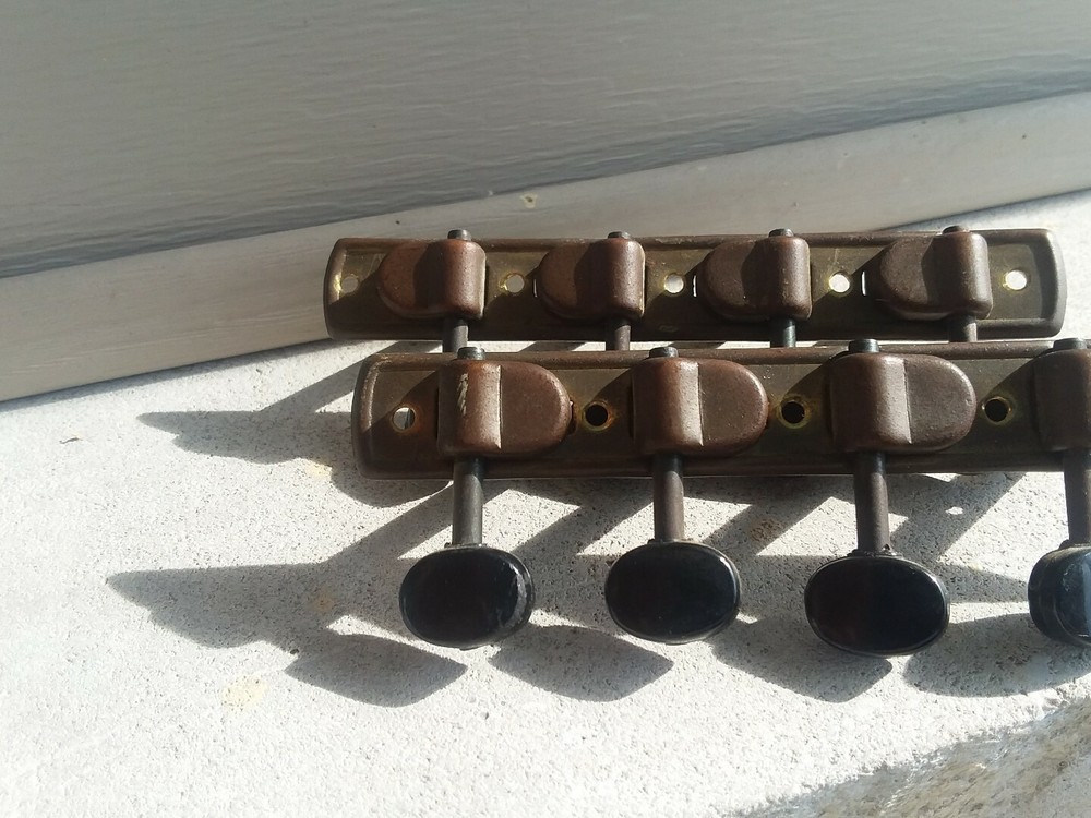 Vintage Closed Back Mandolin Tuners