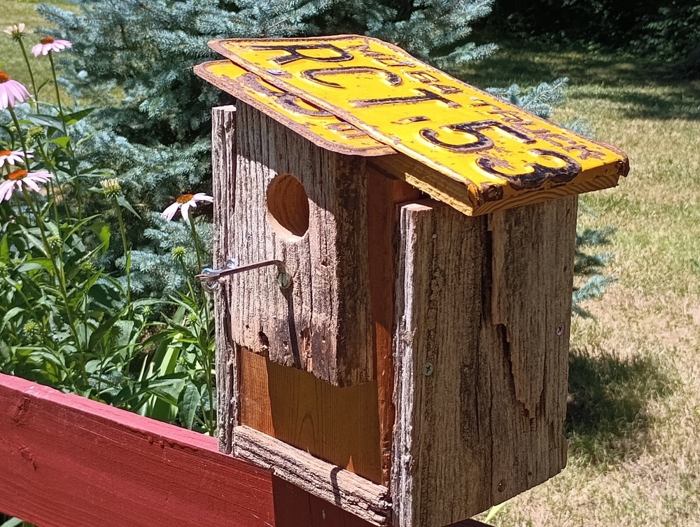 Rustic BIRDHOUSE made with Recalimed/Repurposed Material