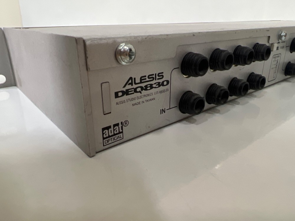 Alesis DEQ830 8 Channel Digital Graphic Equalizer Silver