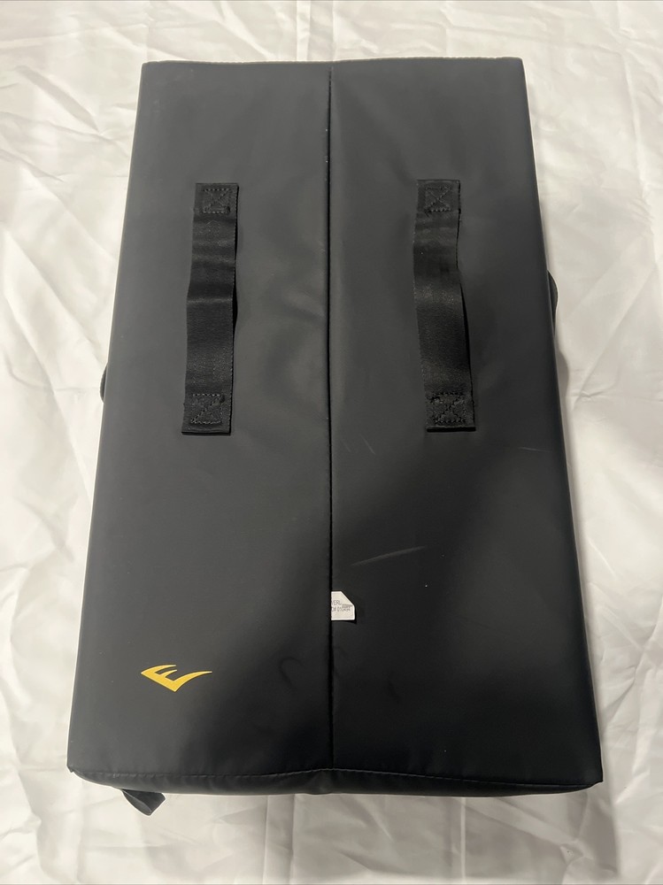 Everlast Original Strike Foam Shield Padding Target MMA Kickboxing 25” X 15”