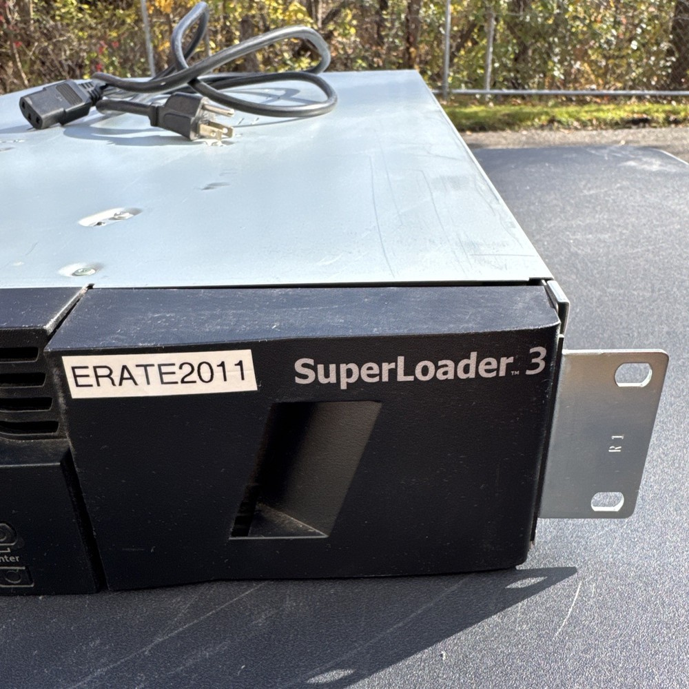 Quantum SuperLoader 3 L700 Tape Autoloader LTO Library Rackmount w/ Power Cable