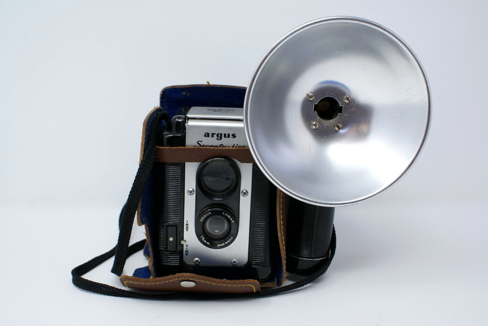 Argus Super 75 Camera Seventy Five Original Leather Case & Flash - Untested