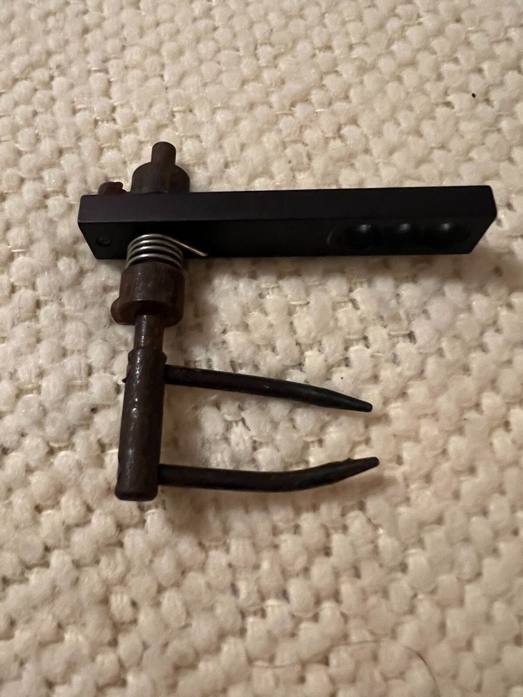 Golden Key Futura Flipper Rest