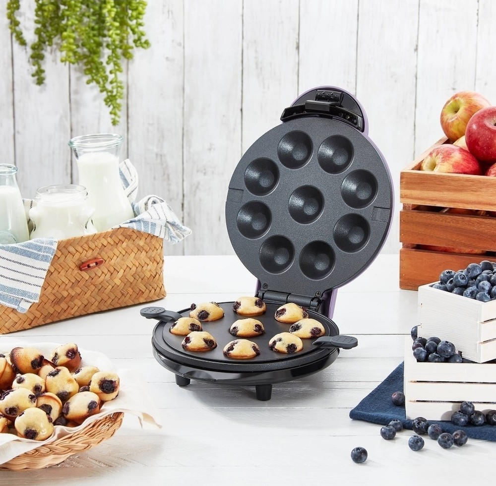 Dash Express Mini Cupcake Maker