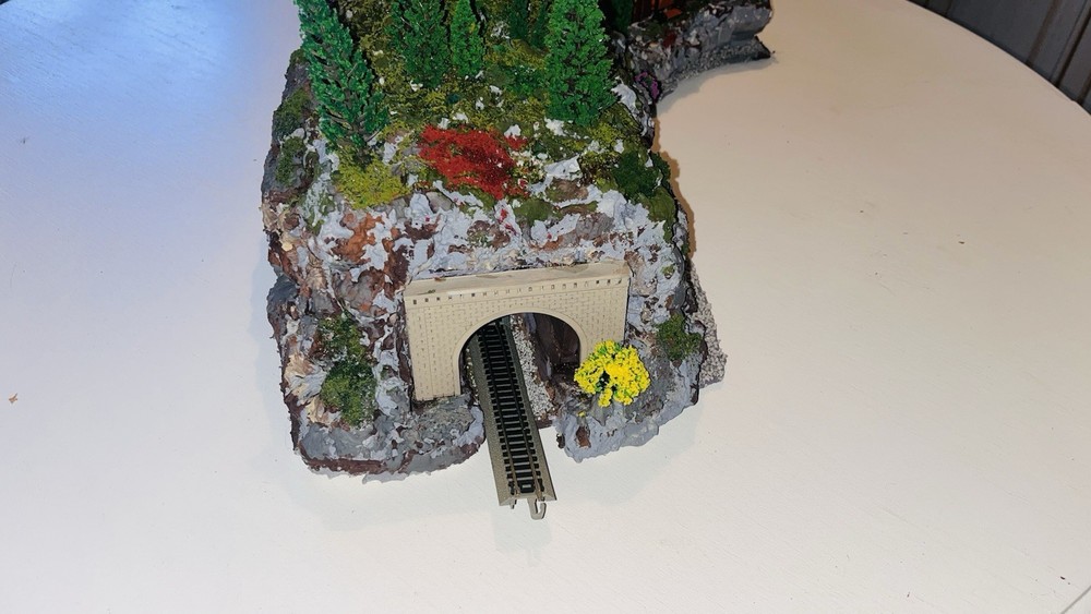 N Scale Mountain Scenery Layout