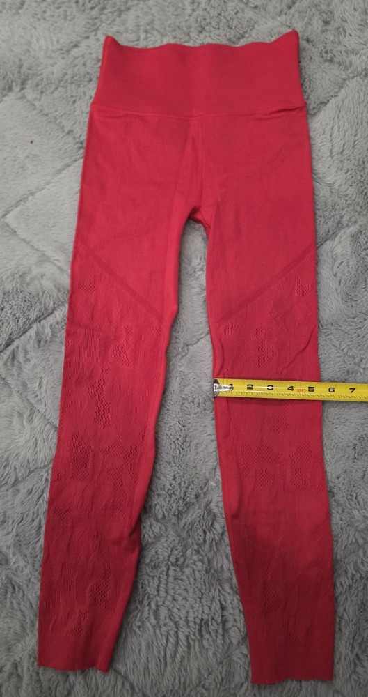 Fabletics High Waisted Seamless Rib Legging in Salsa Red-size medium