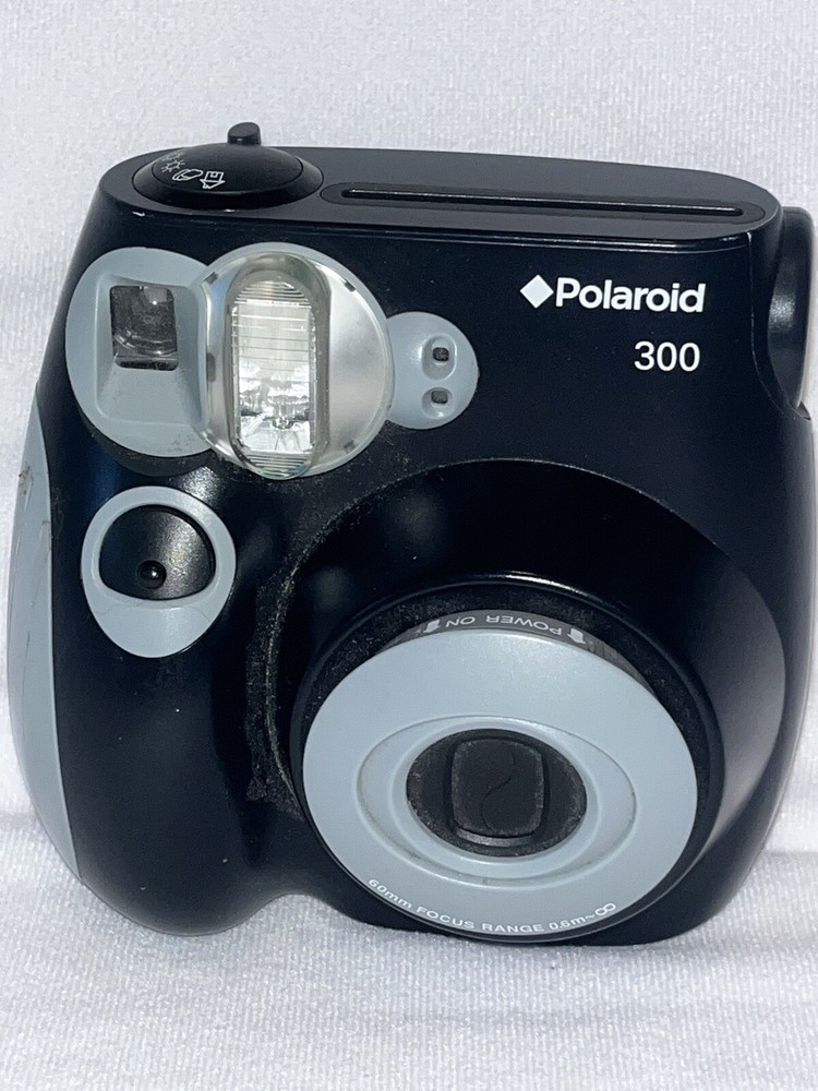 Polaroid 300 Camera in Black Instax GUC