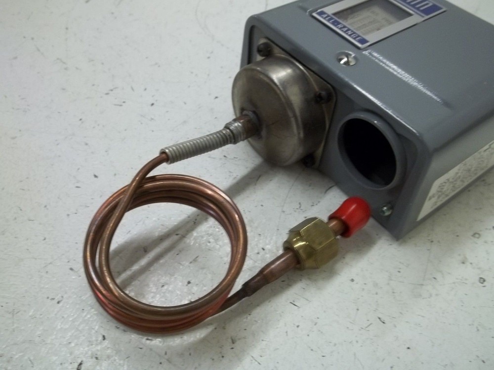 JOHNSON CONTROLS P72AB-1 PRESSURE UNMP