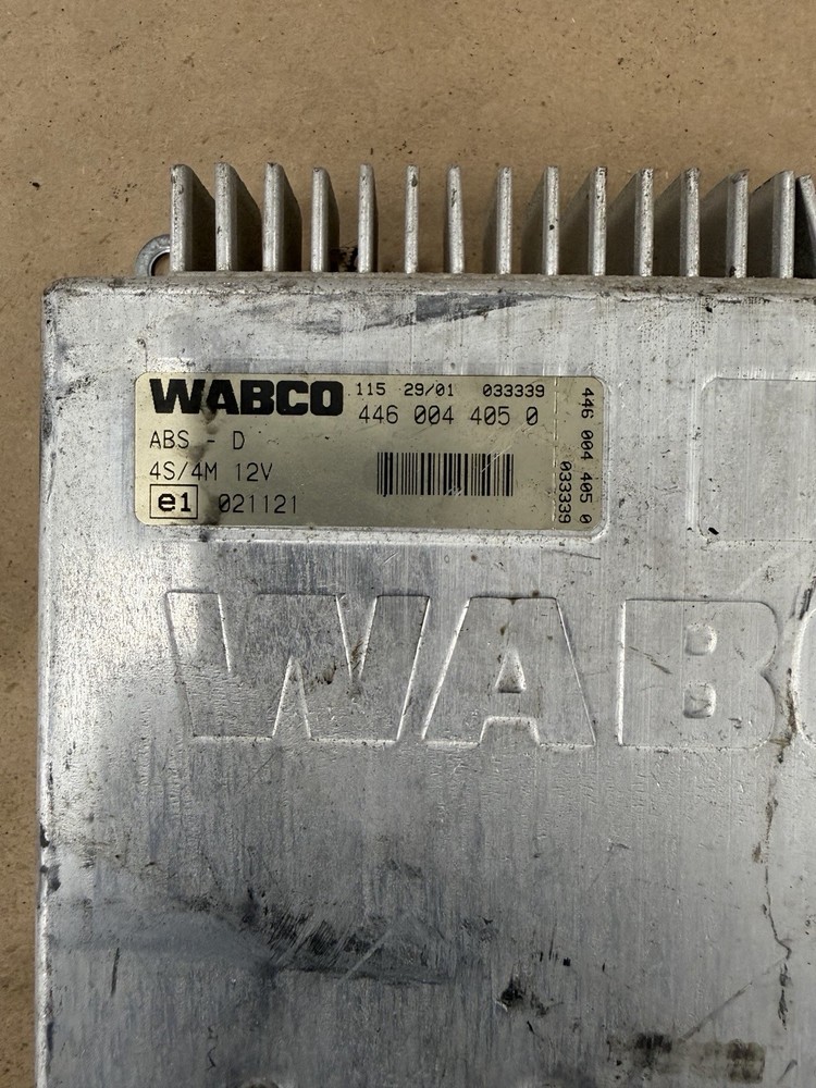 4460044050 MACK CH612 BRAKE CONTROL MODULE (ABS) - Used