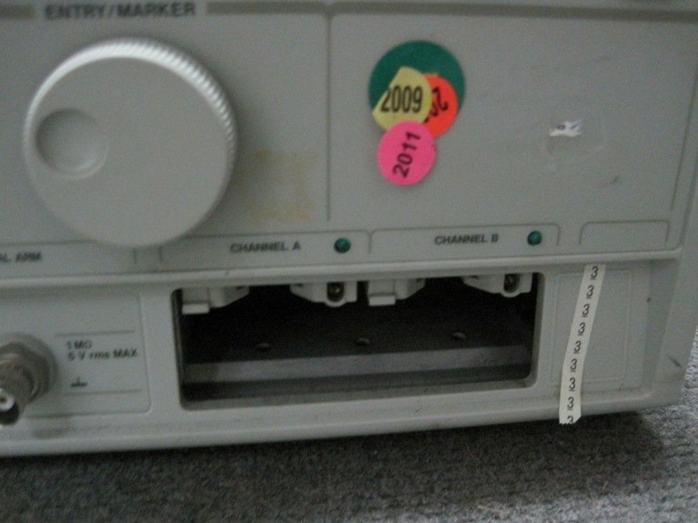 HP 5372A FREQUENCY AND TIME INTERVAL ANALYZER *FOR PARTS*