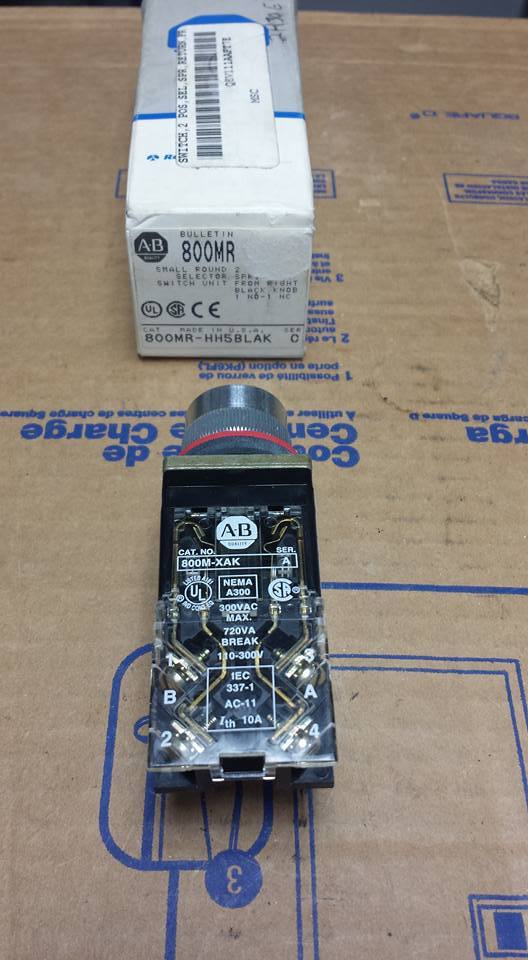 ALLEN BRADLEY 800MR-HH5BLAK SELECTOR SWITCH    W422