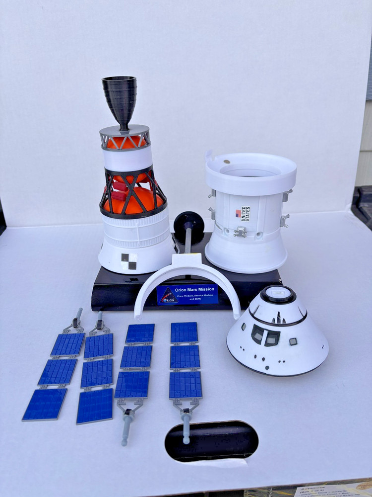 Custom 3D Print NASA Orion Mars Mission Stack CM SM ICPS Display