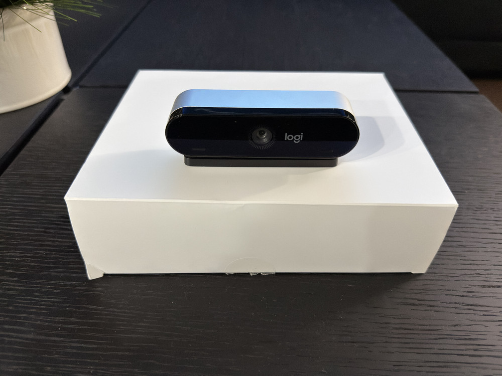 Logitech 4K Pro Magnetic Webcam for Apple Pro Display XDR