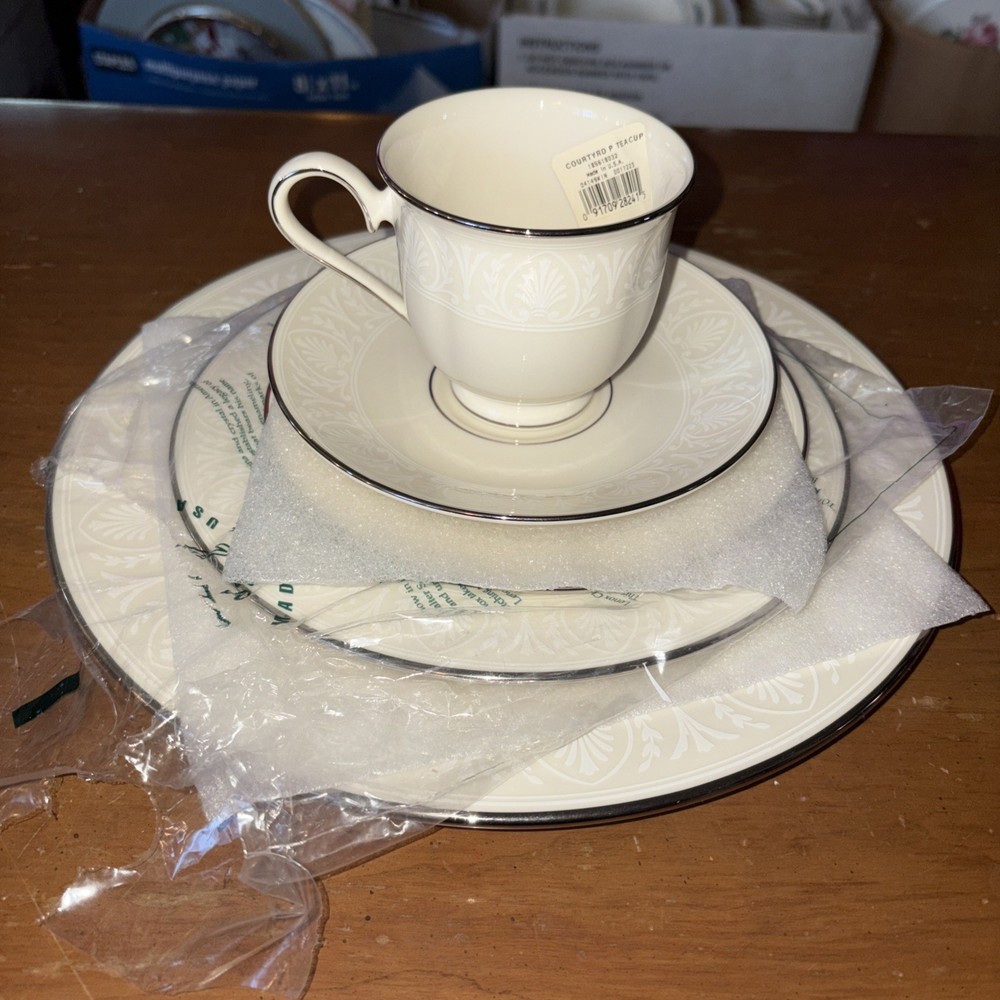 Lenox China Courtyard Platinum 5 Piece DINNER Place Setting - NWT