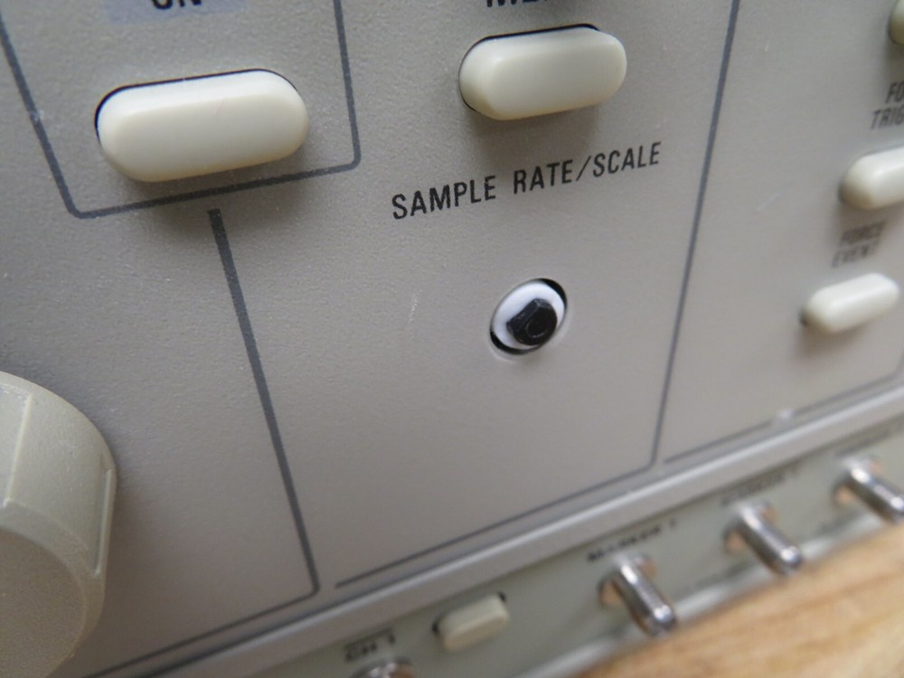 Tektronix AWG610 Arbitrary Waveform Generator PH49