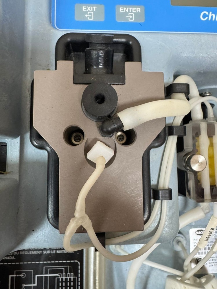 Hach / Chlorine Analyzer / CL-17 / 54400-60