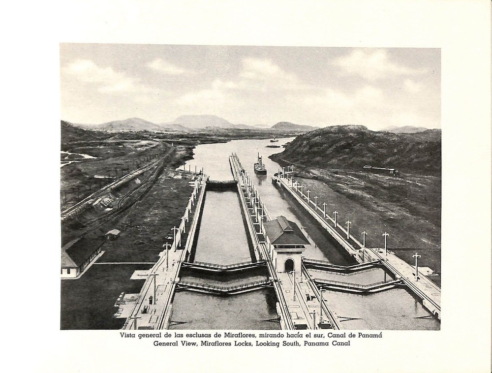 c1941 Panama Canal Souvenir Book Curt Teich CPB2