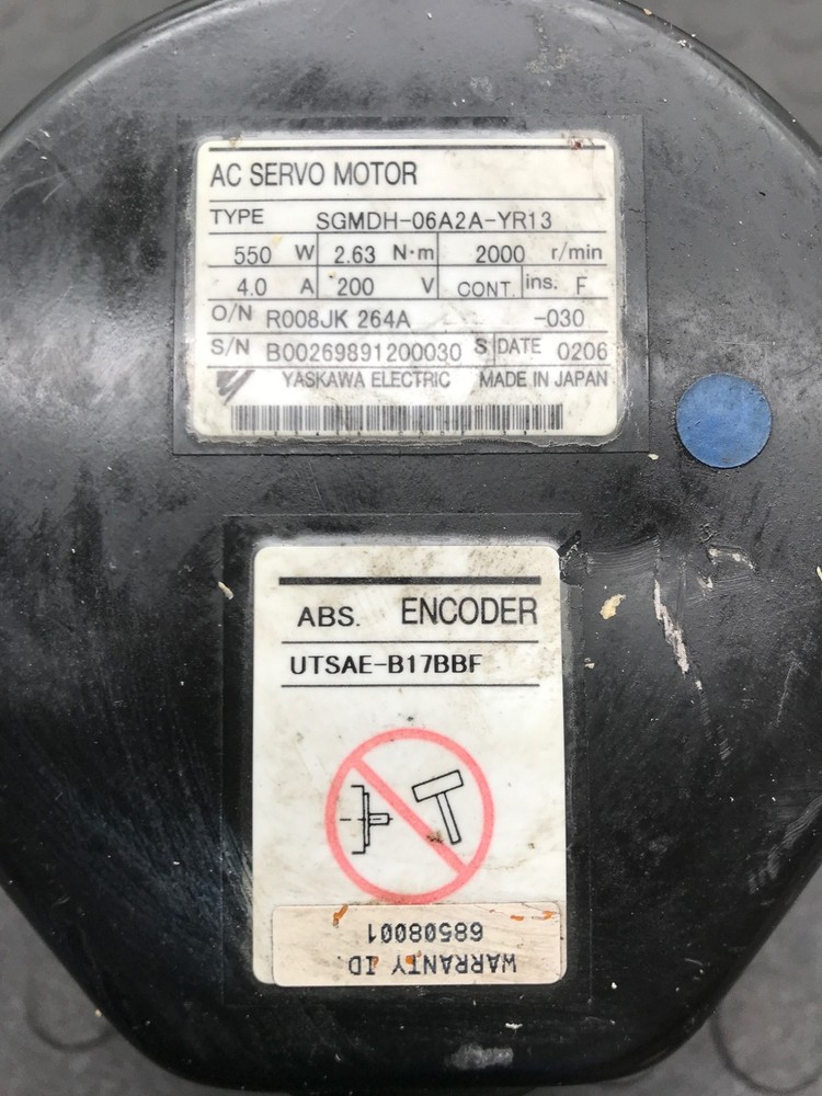 YASKAWA ELECTRIC SGMDH‑06A2A‑YR13 AC Servo Motor with Absolute Encoder USED