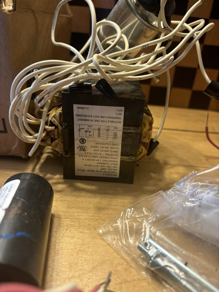 UNIVERSAL LIGHTING TECHNOLOGIES M150MLTLC3M-500K Replacement Kit