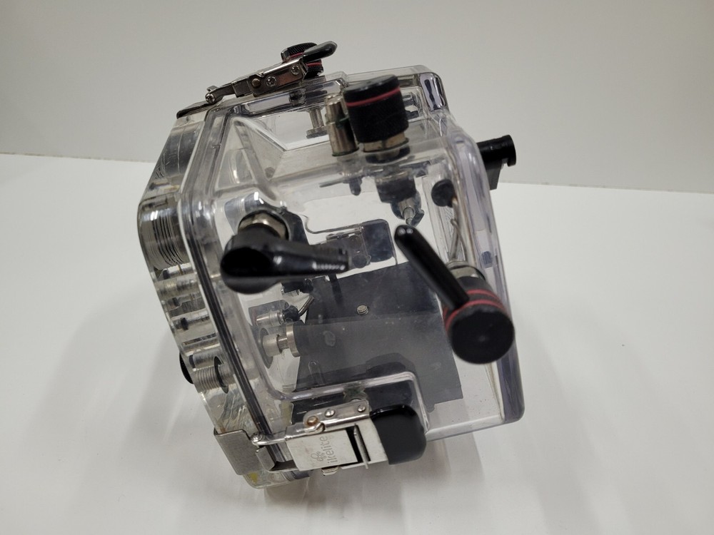 Ikelite Underwater Camera Housing Diving
