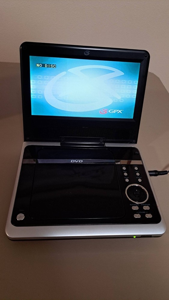 GPX 8" DVD CD Player With Accessories
