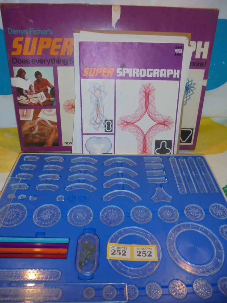 Vintage SUPER Spirograph - WITH ORIGINAL PENS - Missing Some Cogs - (Y252)