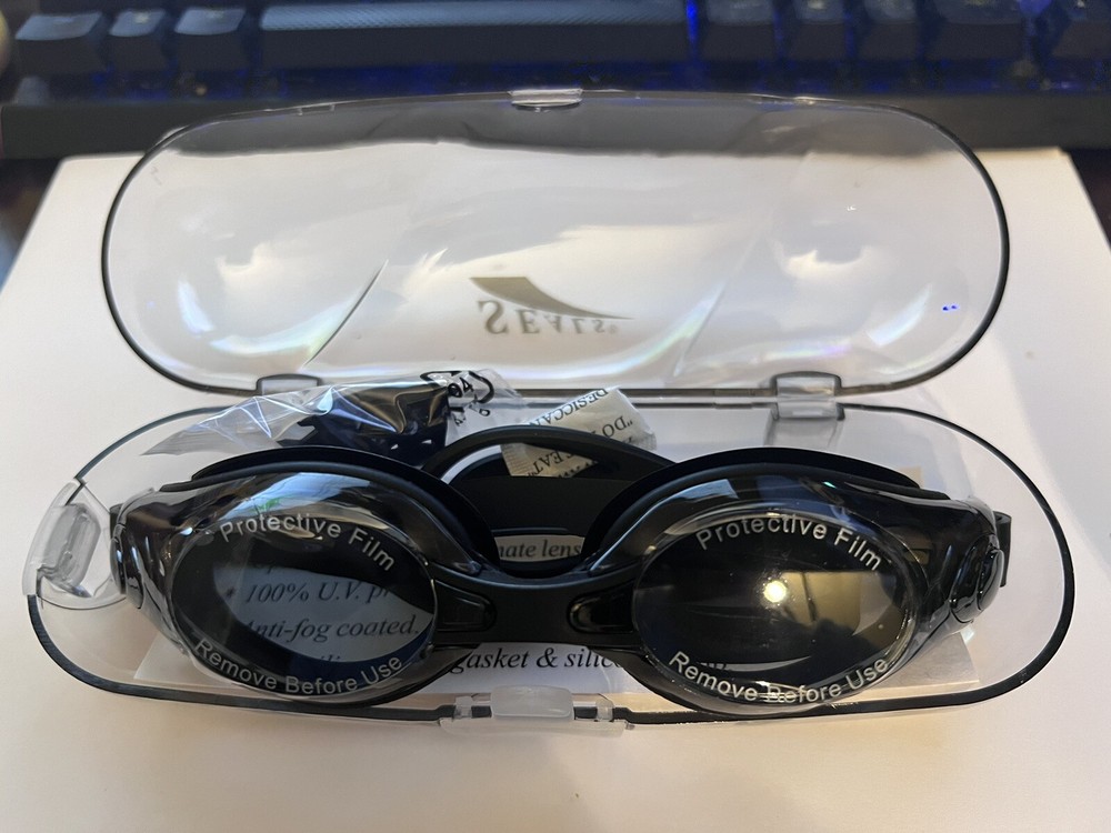 Seals Swimming Goggle 800 Black Clear Version