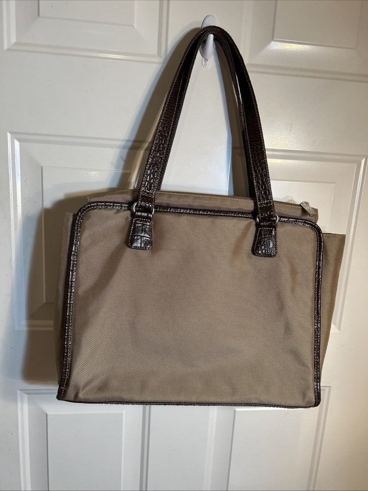 NINE WEST BIG BAG FOR COMPUTER WITH LARGE COMPARTMENT
