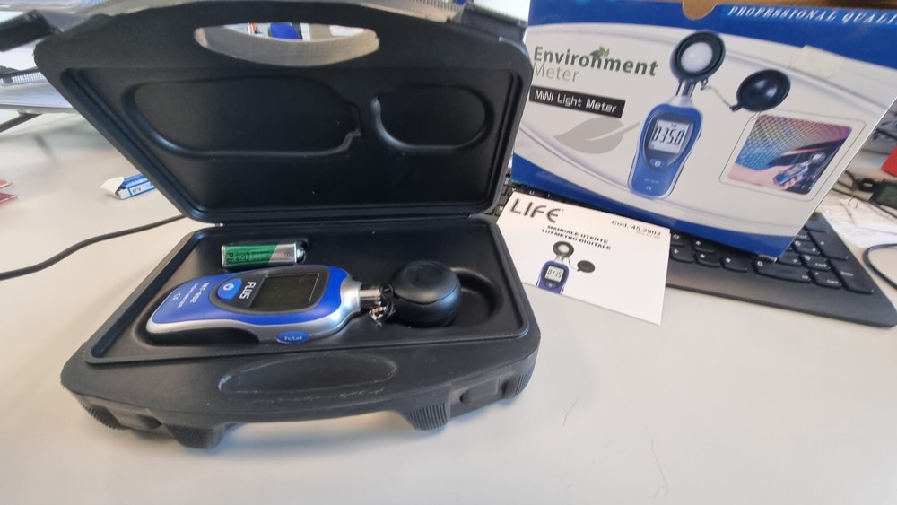 LUXMETRO DIGITALE MT-902