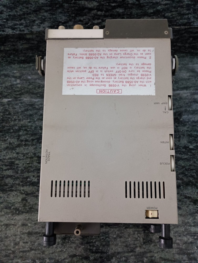 Hitachi V-059B Oscilloscope - Powers Up / Untested - No battery pack