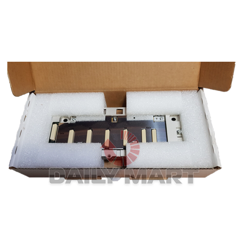 New In Box SCHNEIDER BMXXBP0400 PLC Input Module