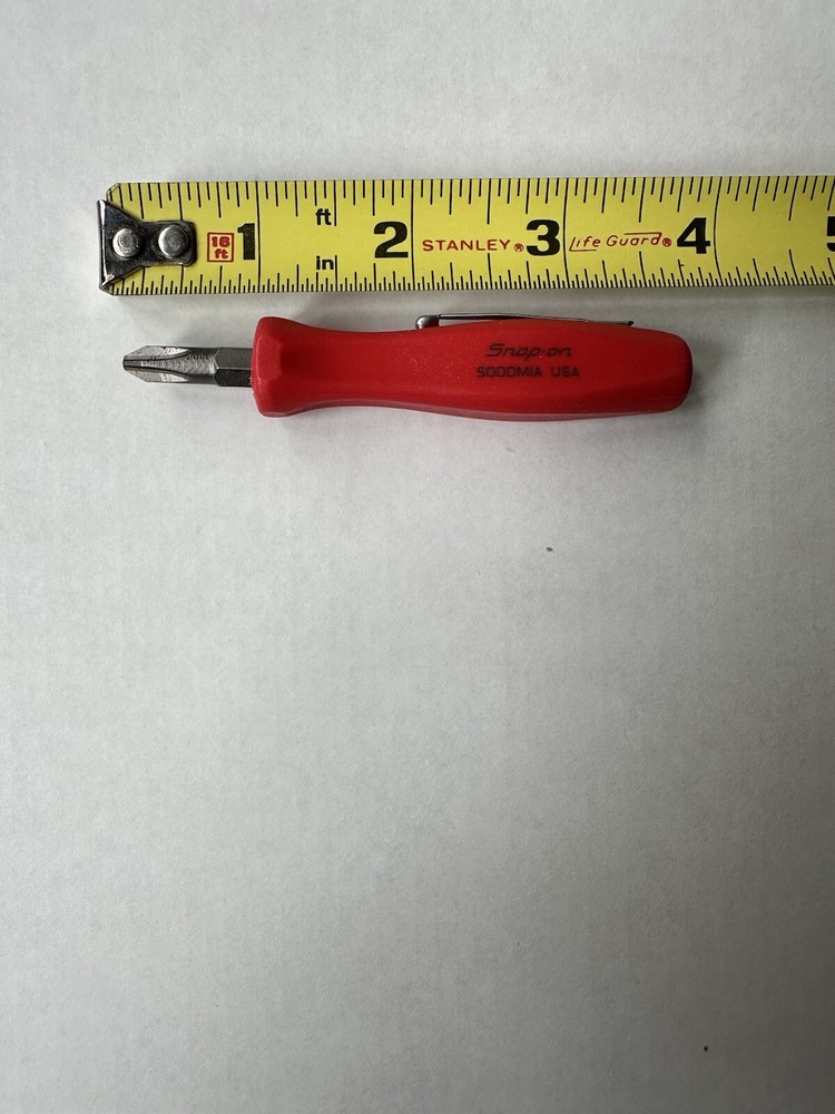 Snap-on Pocket Screwdriver. Reversible Bit. Red