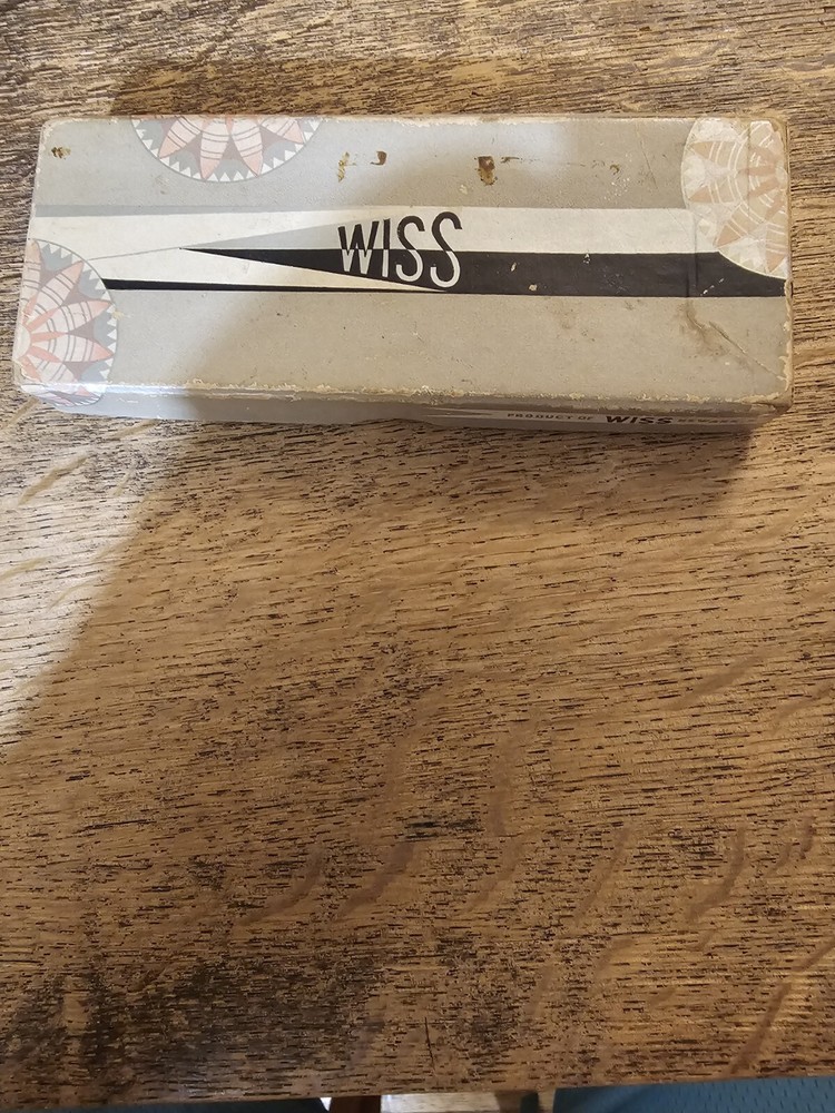 Vintage WISS Junior Pinker Model D With Original Box (Bin3)