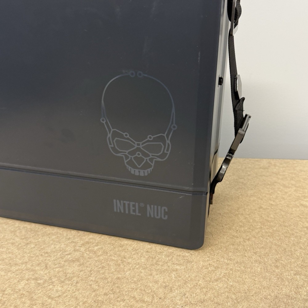 Intel NUC 9 Extreme Ghost Case Display Carrying Only