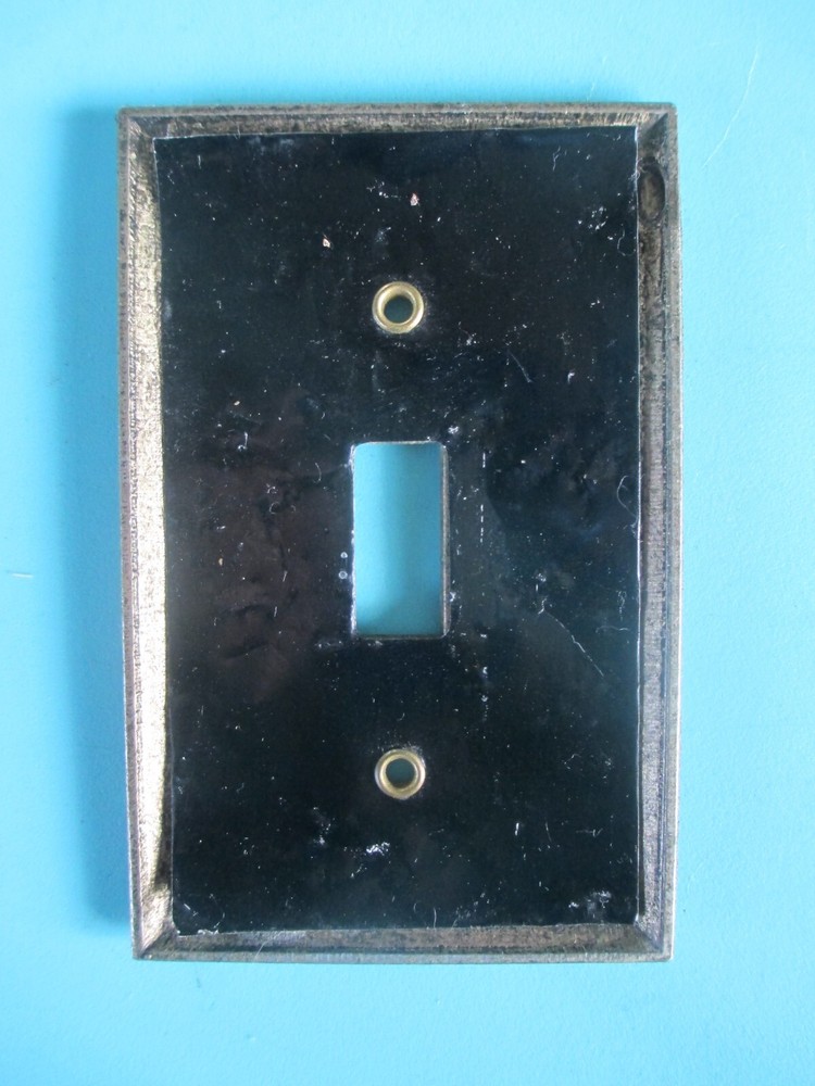VINTAGE BRASS SINGLE SWITCH PLATE COVER