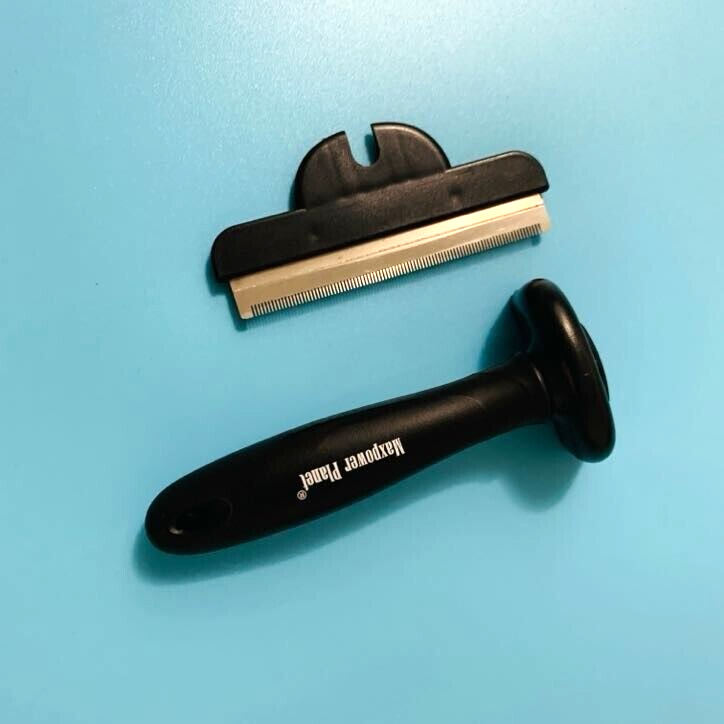 Maxpower Planet Pet Grooming Deshedding Brush