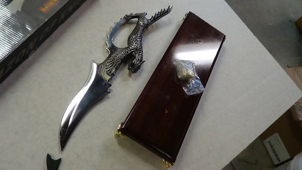 knife dagger sword impressive Gift