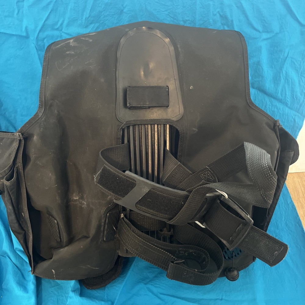 US Divers Cousteau Size Medium Bouyancy Compensation Vest Aqua-Lung