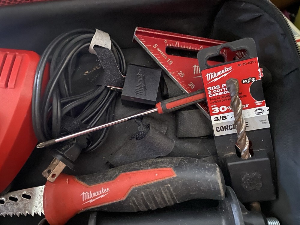 Milwaukee M12 Bag Of tools